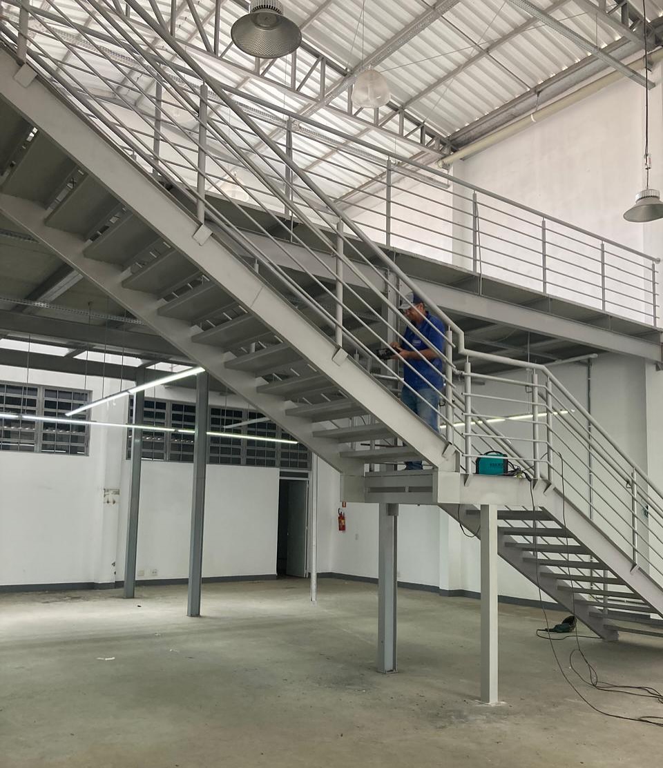 Mezanino Residencial mezaninos metálicos sob medida em Feliz RS, Vale do Caí — Esquadrias Martiny